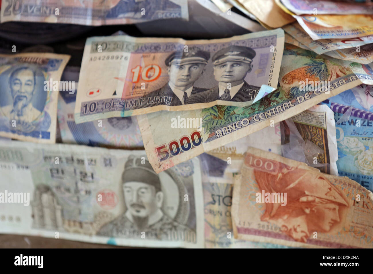 Countries currency hires stock photography and images Alamy