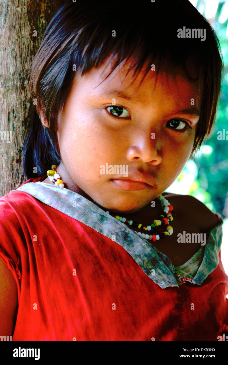 A girl portrait in the Orinoco River. The Warao are an indigenous people inhabiting northeastern Venezuela and western Guyana. Stock Photo