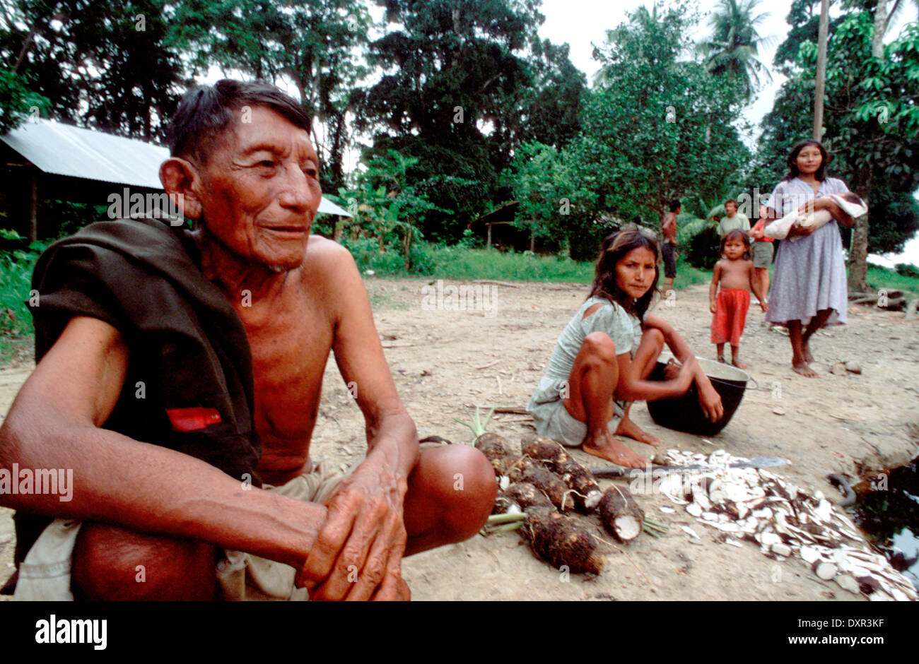 A family of Warao Indians in the Orinoco delta. The Warao are an indigenous people inhabiting northeastern Venezuela and western Stock Photo