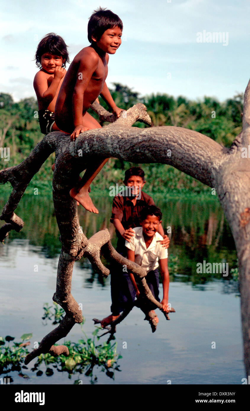 Children playing in the Orinoco River. The Warao are an indigenous people inhabiting northeastern Venezuela and western Guyana. Stock Photo