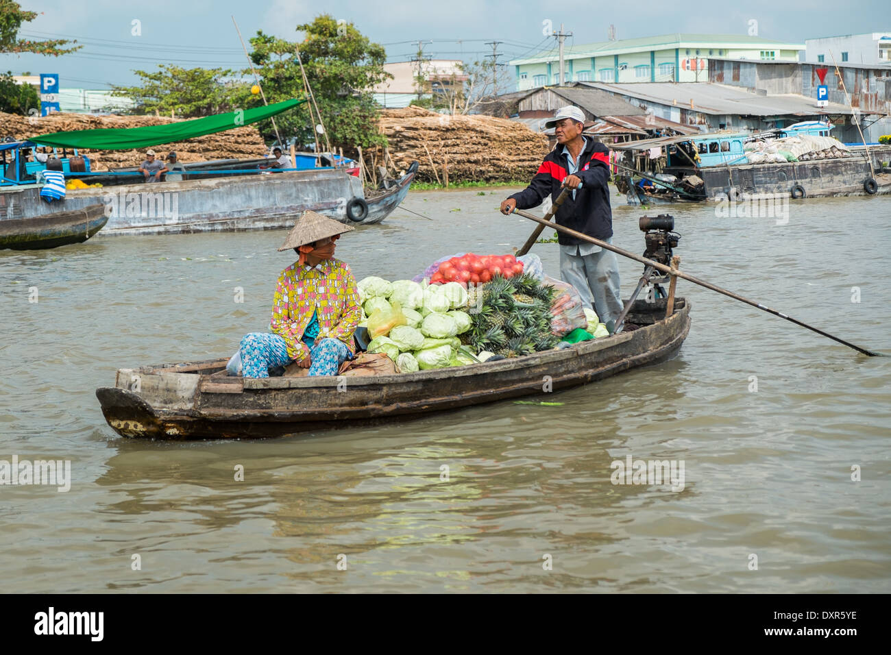 CAN THO, VIETNAM - JANUARY 26: Boat in the floating market on the Mekong river on January 26, 2014 in Can Tho, Vietnam. Stock Photo