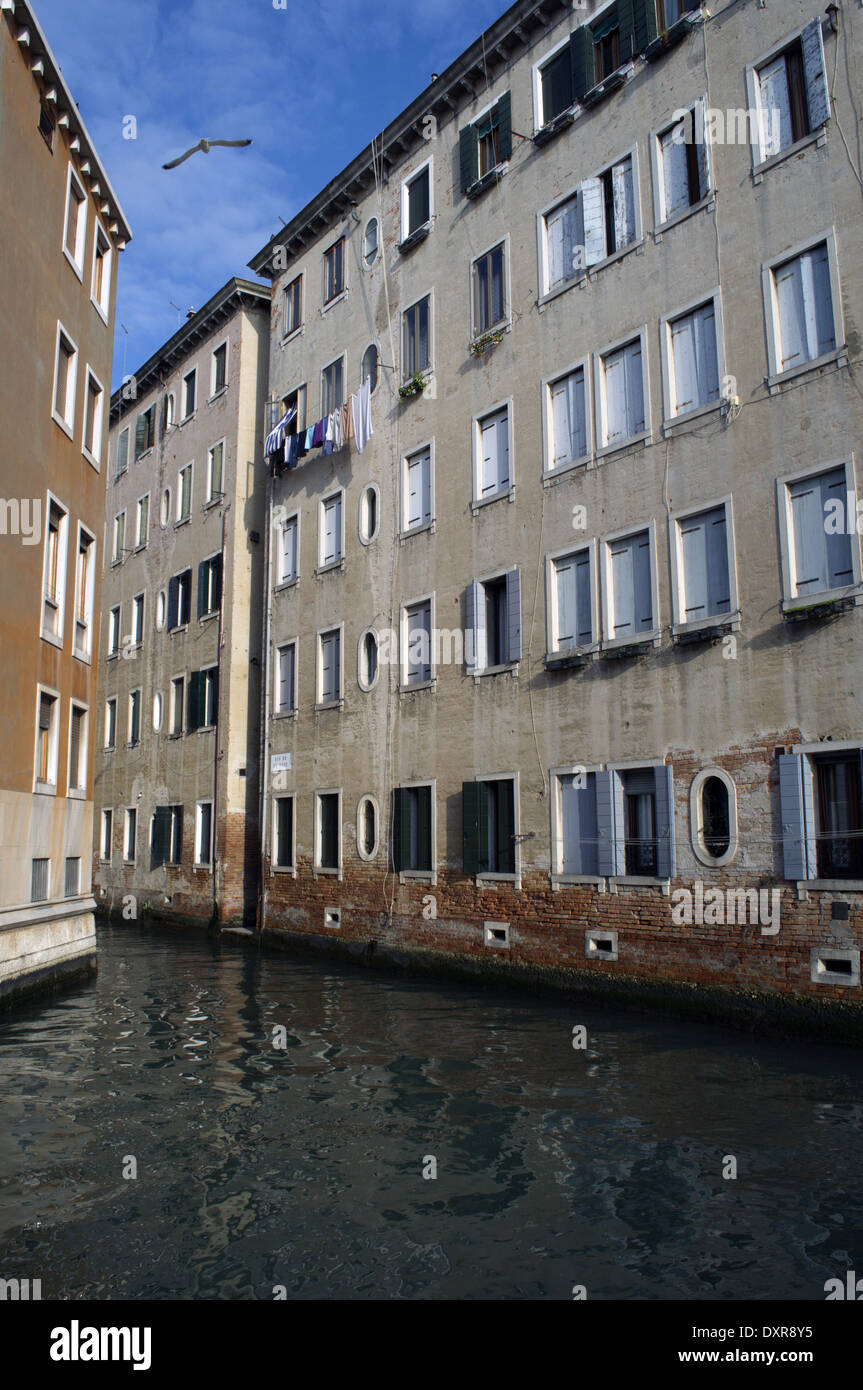 Buildings and houses at Grand Channel in Venice Stock Photo - Alamy
