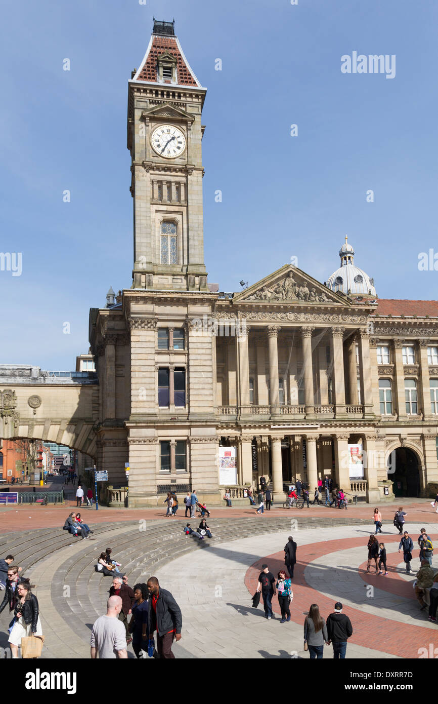 Birmingham museum art gallery in hi-res stock photography and images ...