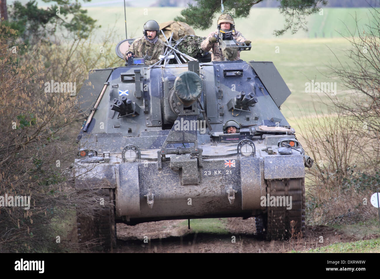 British Army AS90 TRAVELLING CROSSS COUNTRY DURING A TRAINING EXERCISE. Stock Photo