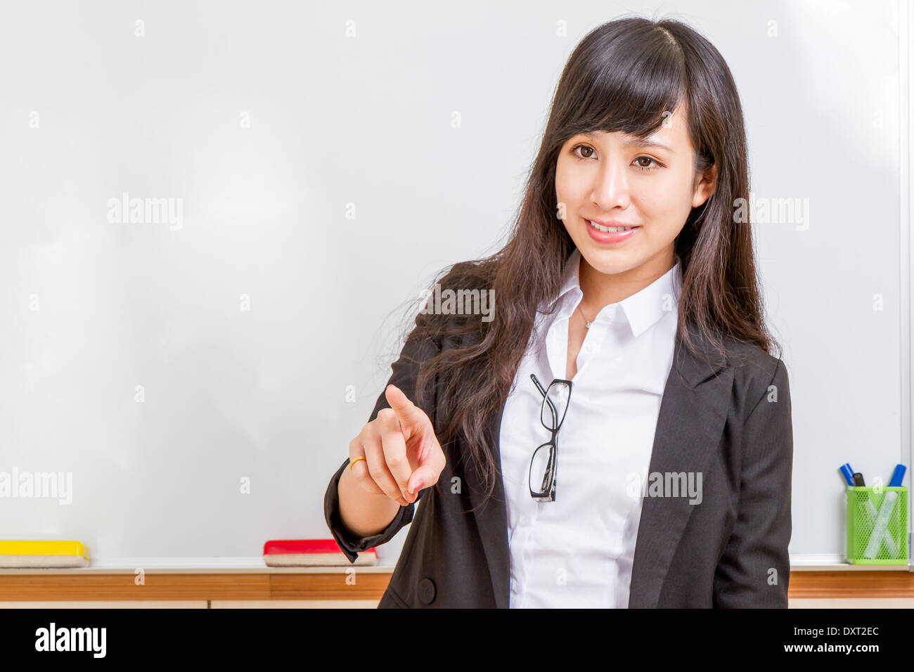 Chinese teacher teaching hi-res stock photography and images - Alamy