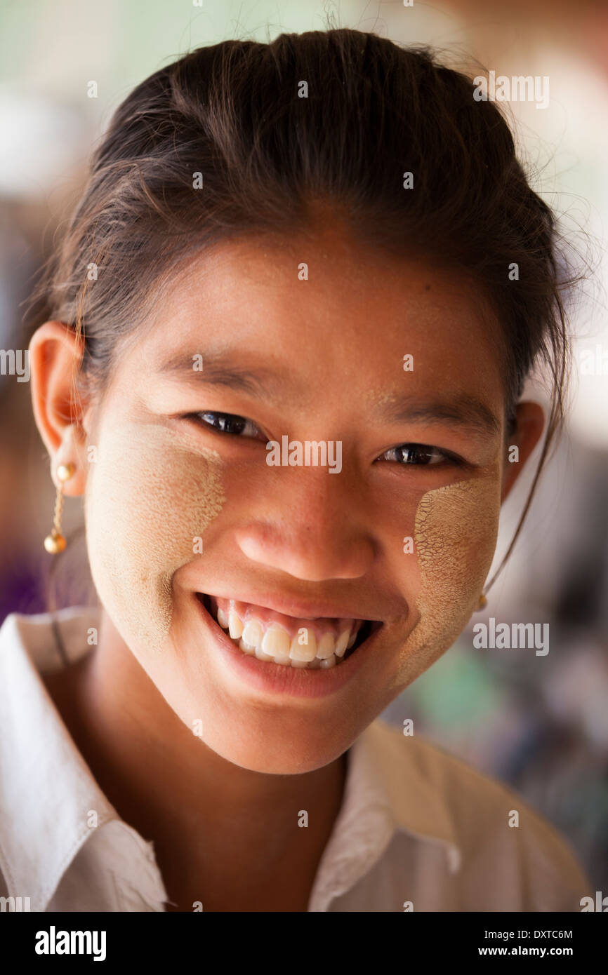 Burmese girl in Bagan, Myanmar Stock Photo