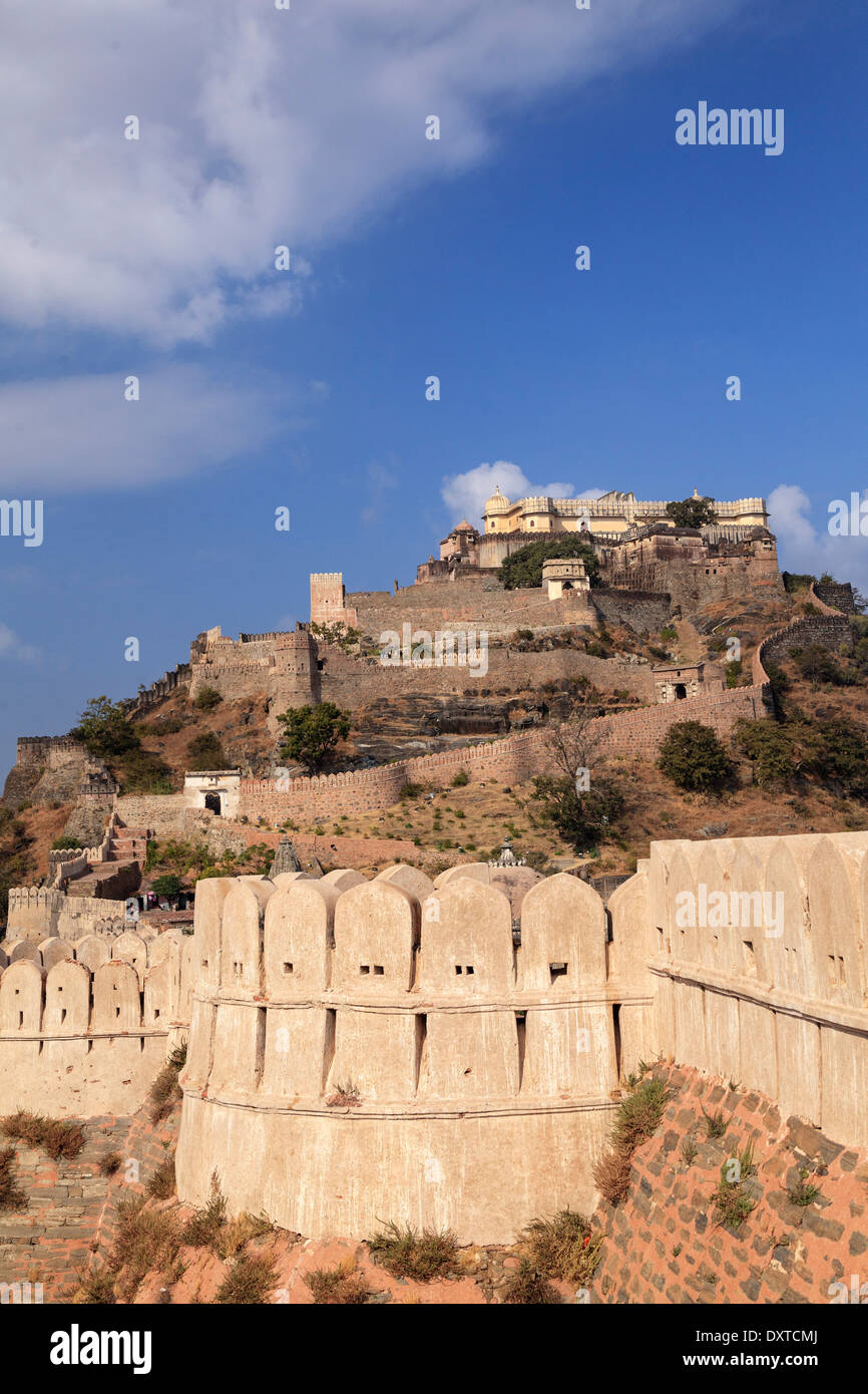 India, Rajasthan, Kumbhalghar Fortress (second longest wall in the