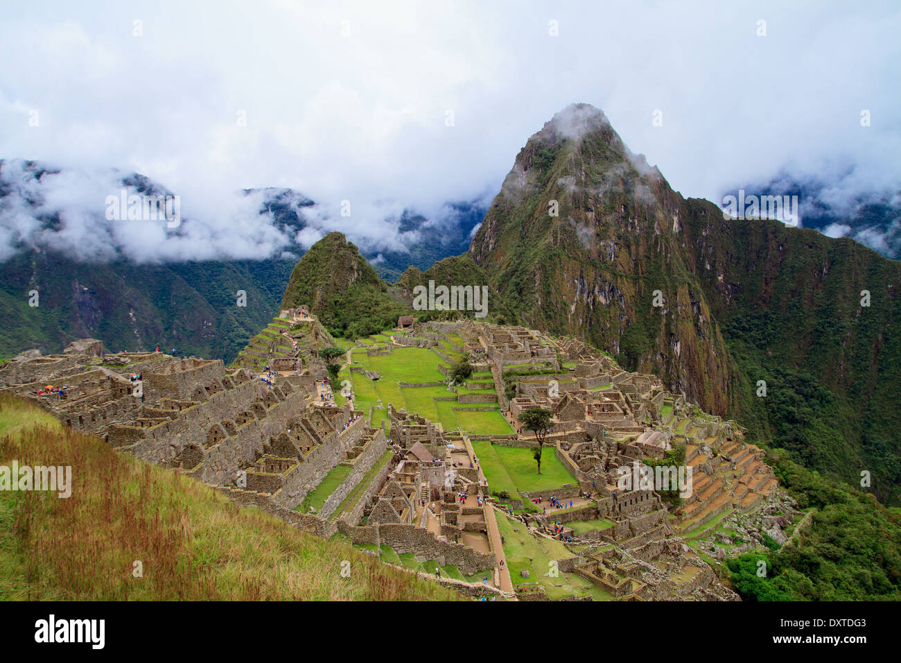 Vertical view machu picchu hi-res stock photography and images - Alamy