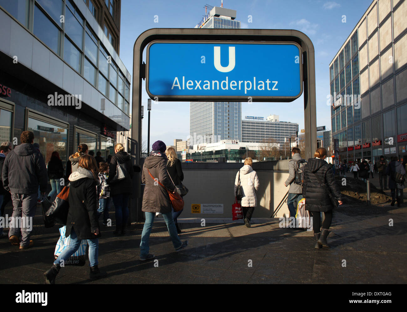 Metro entrance Berlin Alexanderplatz, pictured February 01, 2014. Foto: Wolfram Steinberg dpa Stock Photo