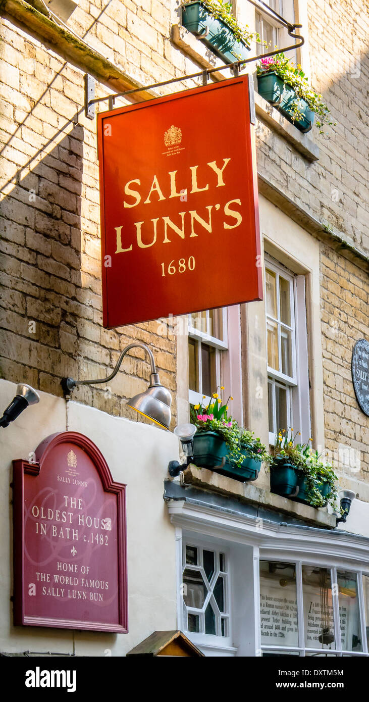 View of Sally Lunn's teashop in the beautiful Georgian city of Bath in Somerset, England, UK. Stock Photo