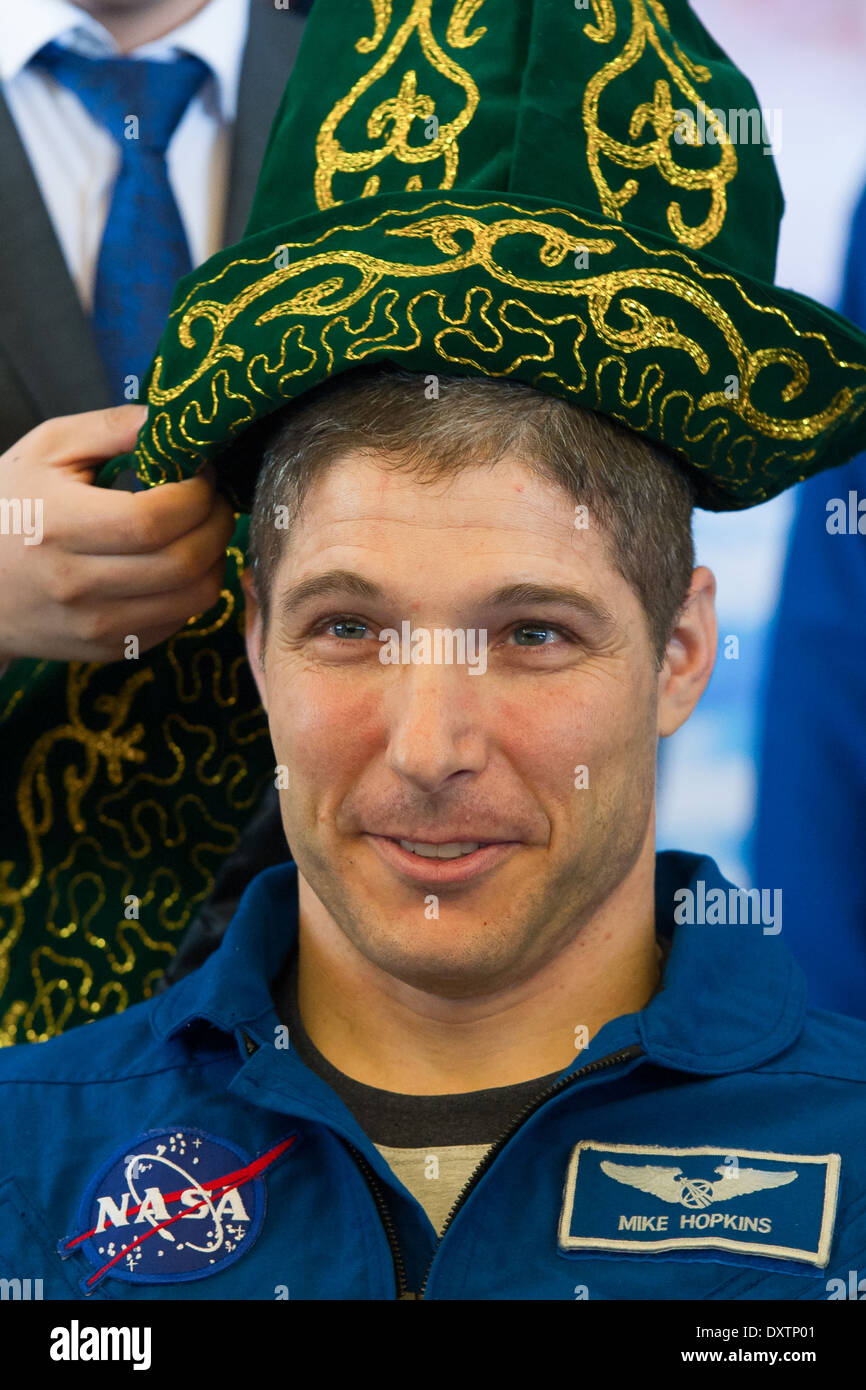 Expedition 38 Landing Stock Photo - Alamy