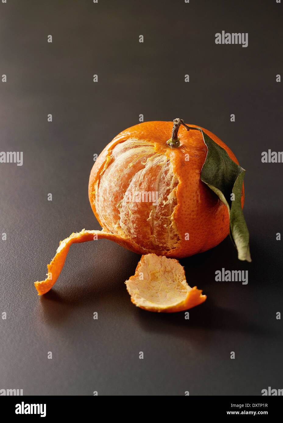 Clementine with leaves Stock Photo Alamy