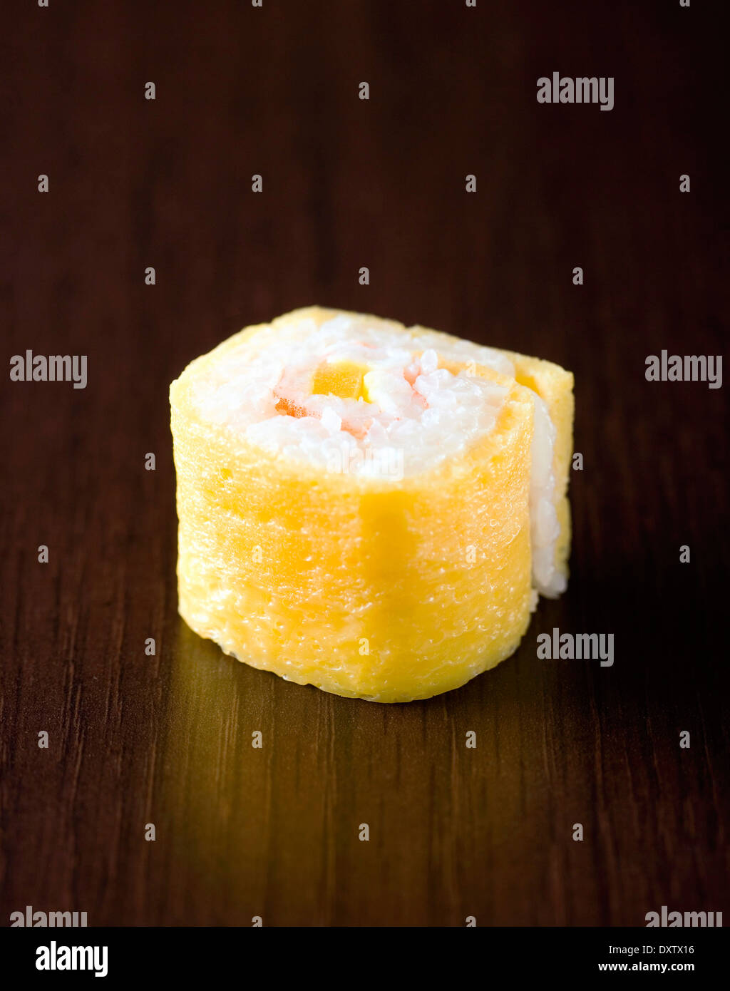 Surimimango omelette makis Stock Photo Alamy
