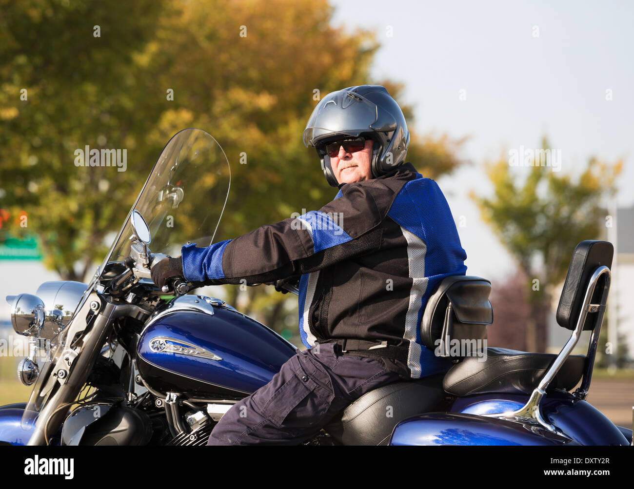 helmet shoei xr1100 n Shoei XR-1100 (in US called RF-1100) El Capitan Full Face Motorcycle Helmet  Review