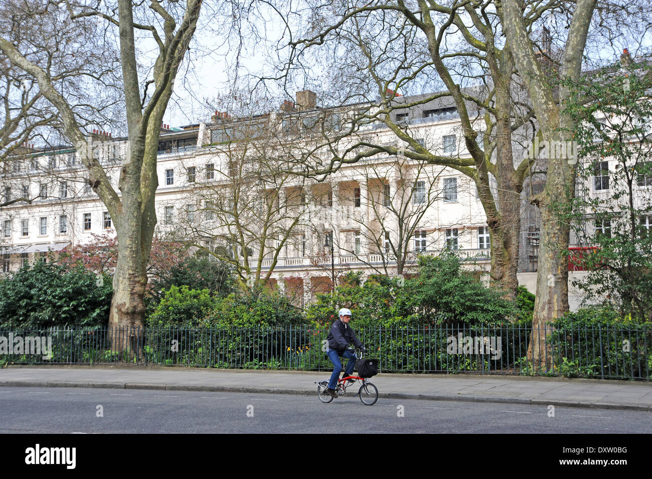 Expensive houses and flats property in City of Westminster London SW1 Stock Photo Alamy