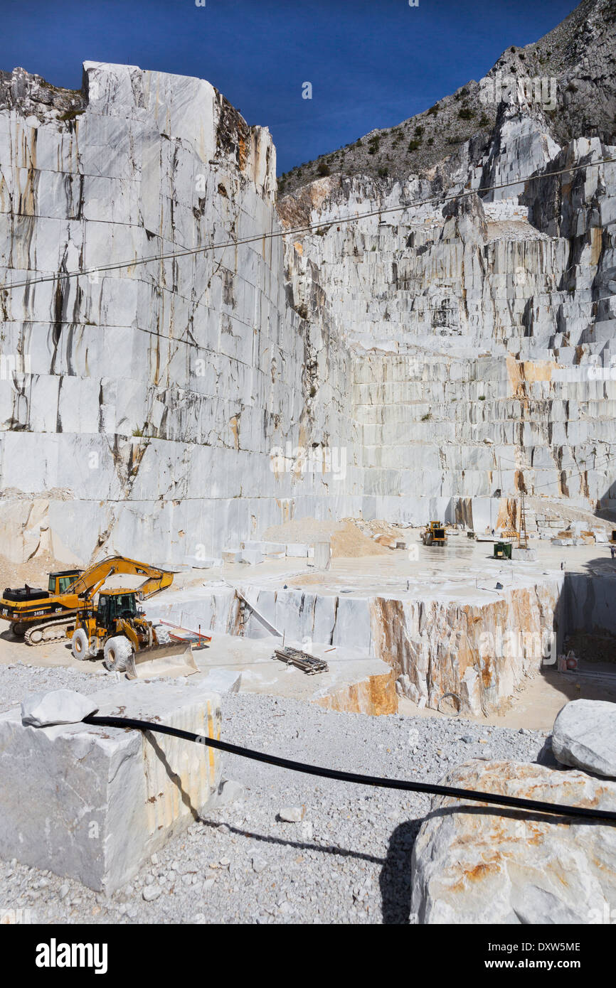 Working in marble hires stock photography and images Alamy