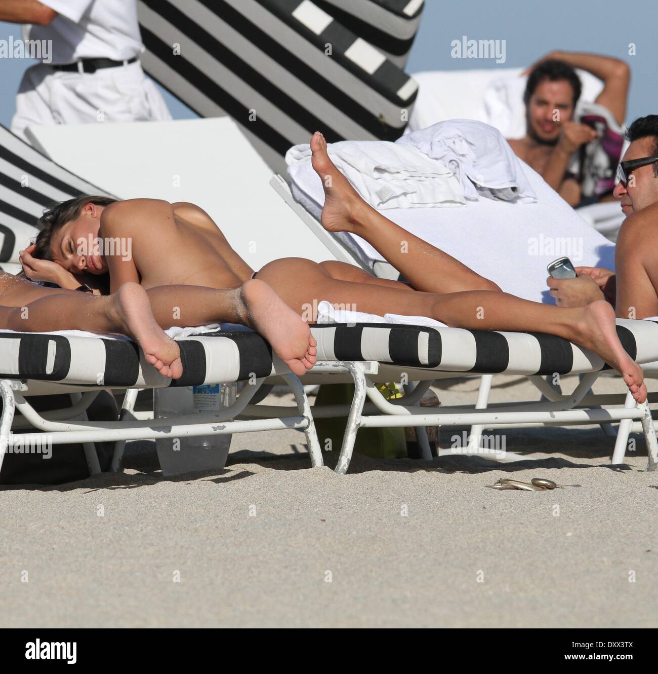 Claudia Galanti shows off her hot bikini body on the beach. Miami, Florida  - 18.12.2012 Where: Miami Beach, Florida, United States When: 18 Dec 2012  Stock Photo - Alamy