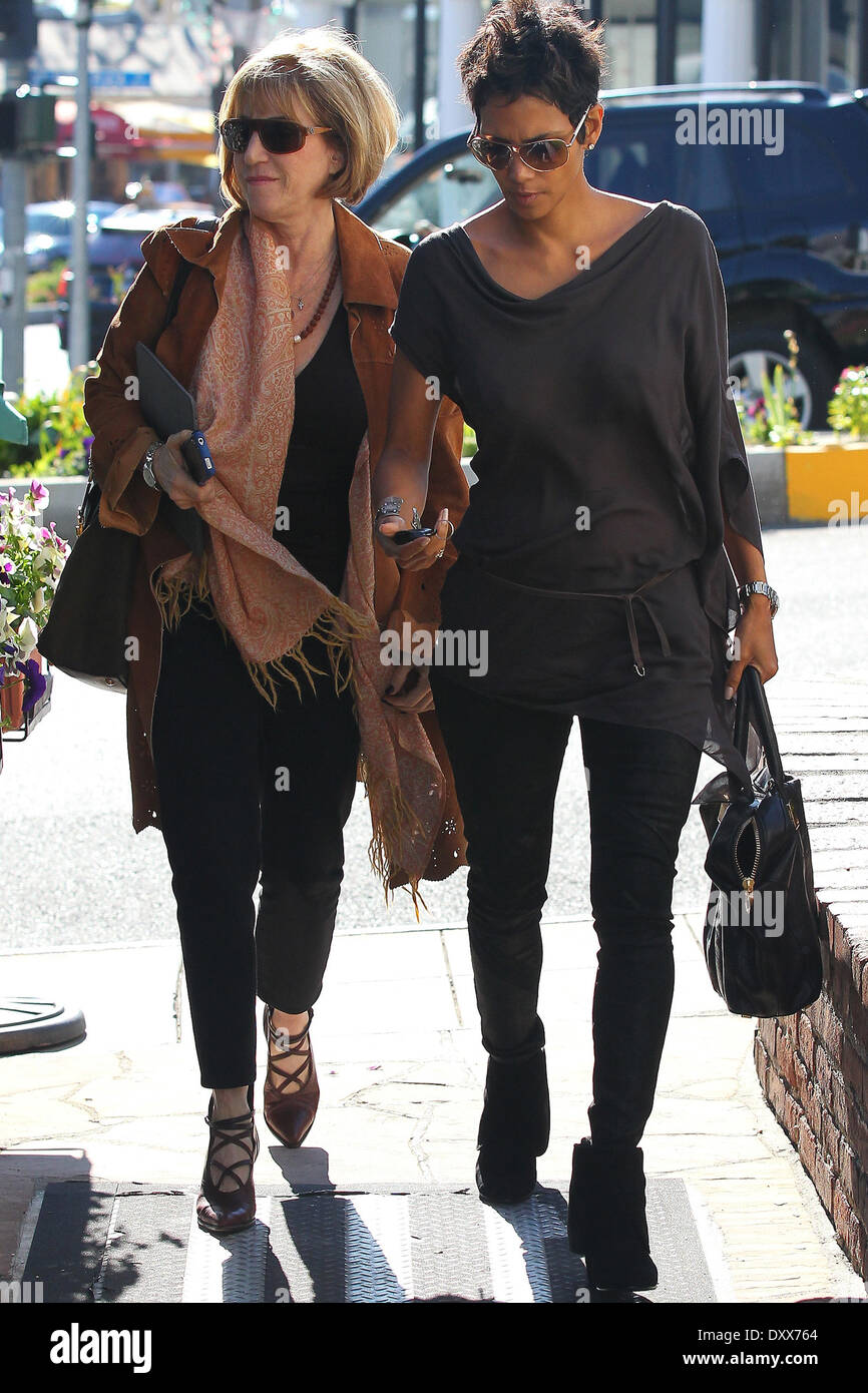 Halle Berry seen with a female friend leaving Cafe Med on Sunset in West Hollywood Los Angeles California- 20.11.12 Featuring: Halle Berry Where: Los Angeles CA United States When: 20 Nov 2012 Stock Photo