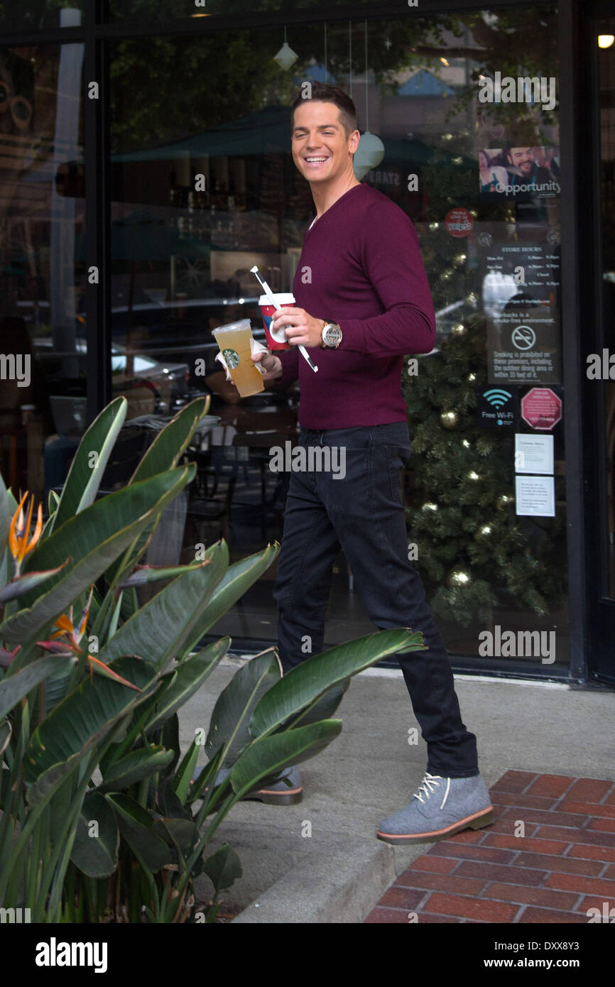 Former E News Anchor Jason Kennedy Is Seen On A Coffee Break With