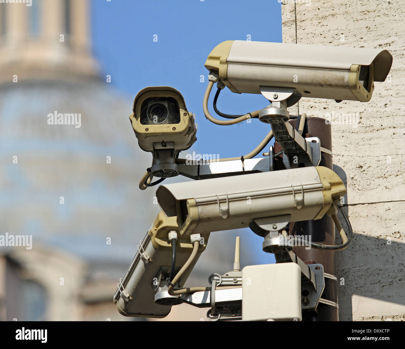 four-surveillance-camera-main-points-high-resolution-stock-photography-and-images-alamy