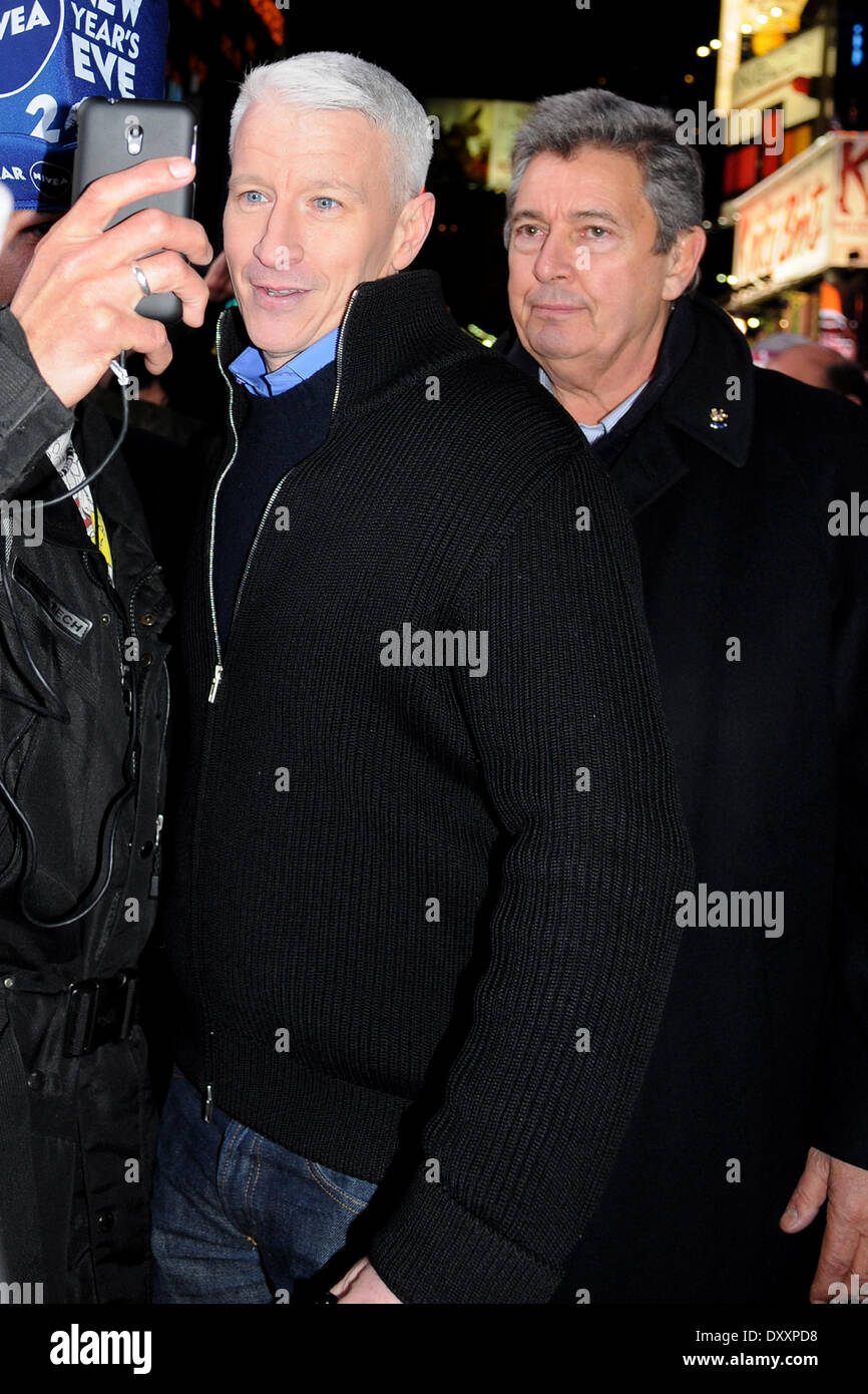 Anderson Cooper New Year's Rockin' Eve 2013 in Times Square Featuring