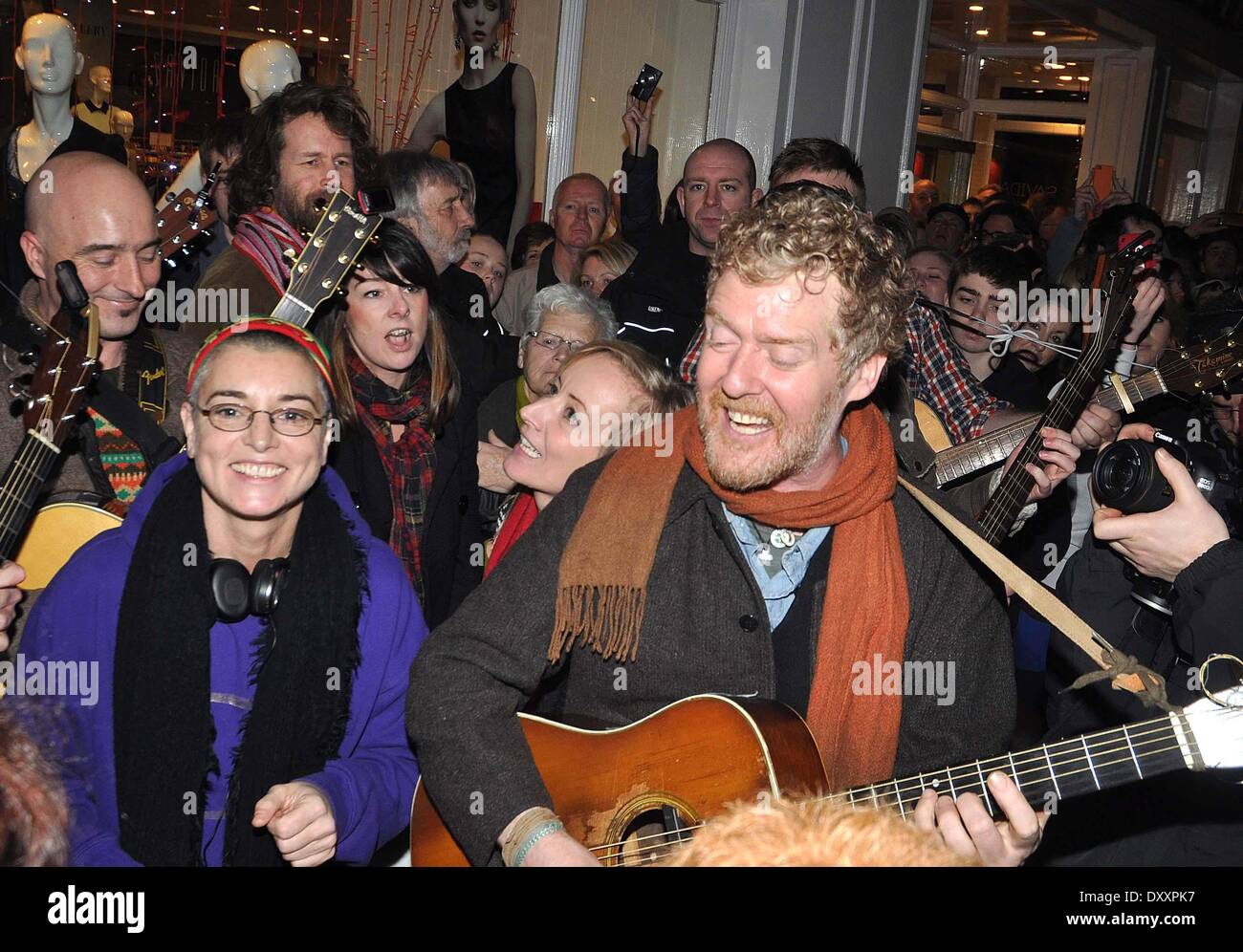 Sinead O'Connor Glen Hansard Traditional Annual Christmas Eve Busking