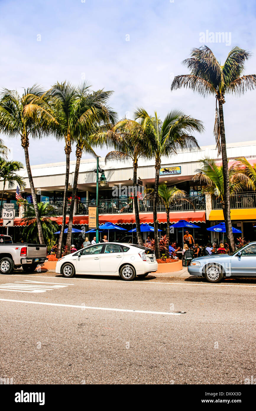 Shops and Restaurants on St. Armands Circle Island FL Stock Photo Alamy