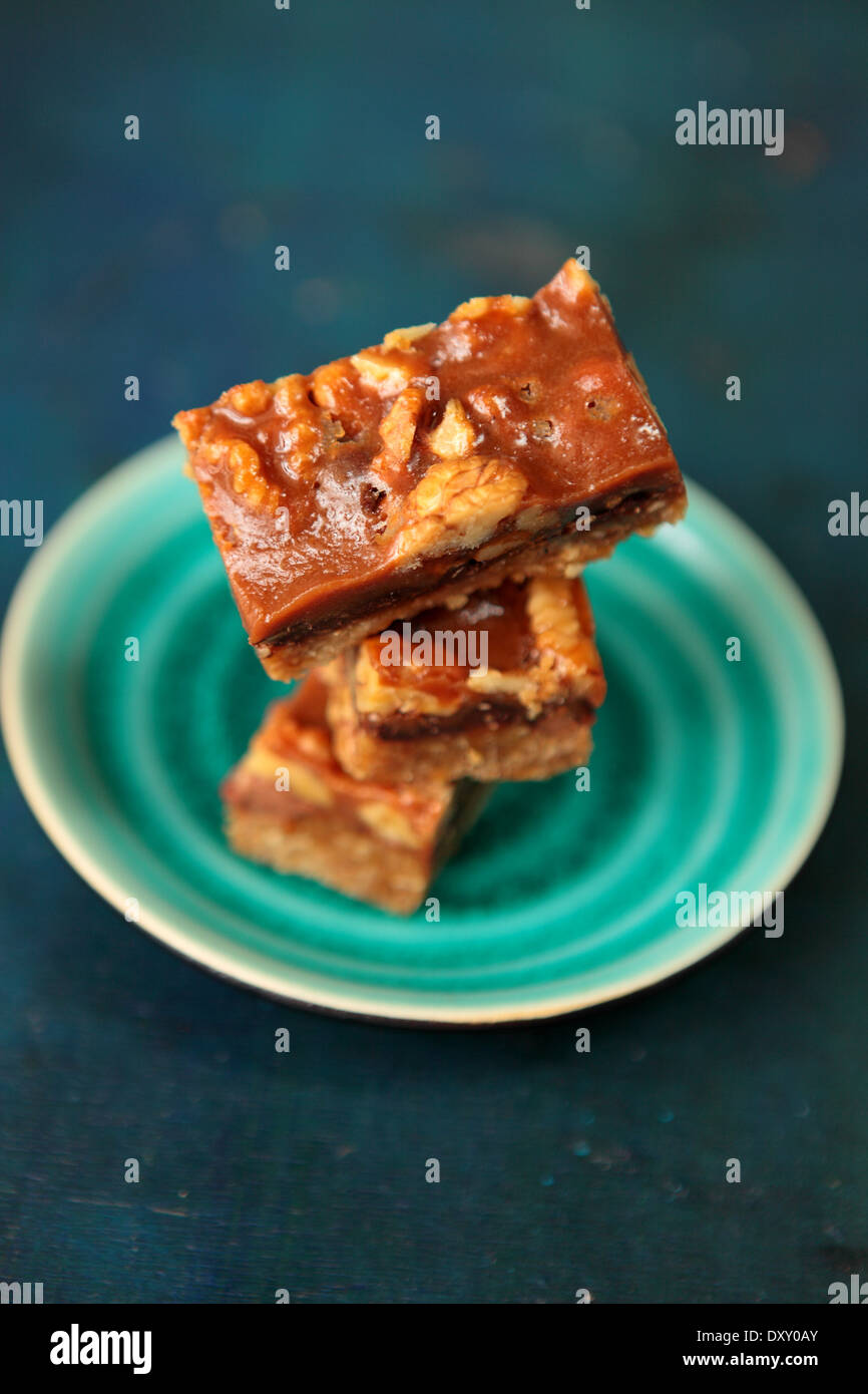 Walnut toffee cake hires stock photography and images Alamy