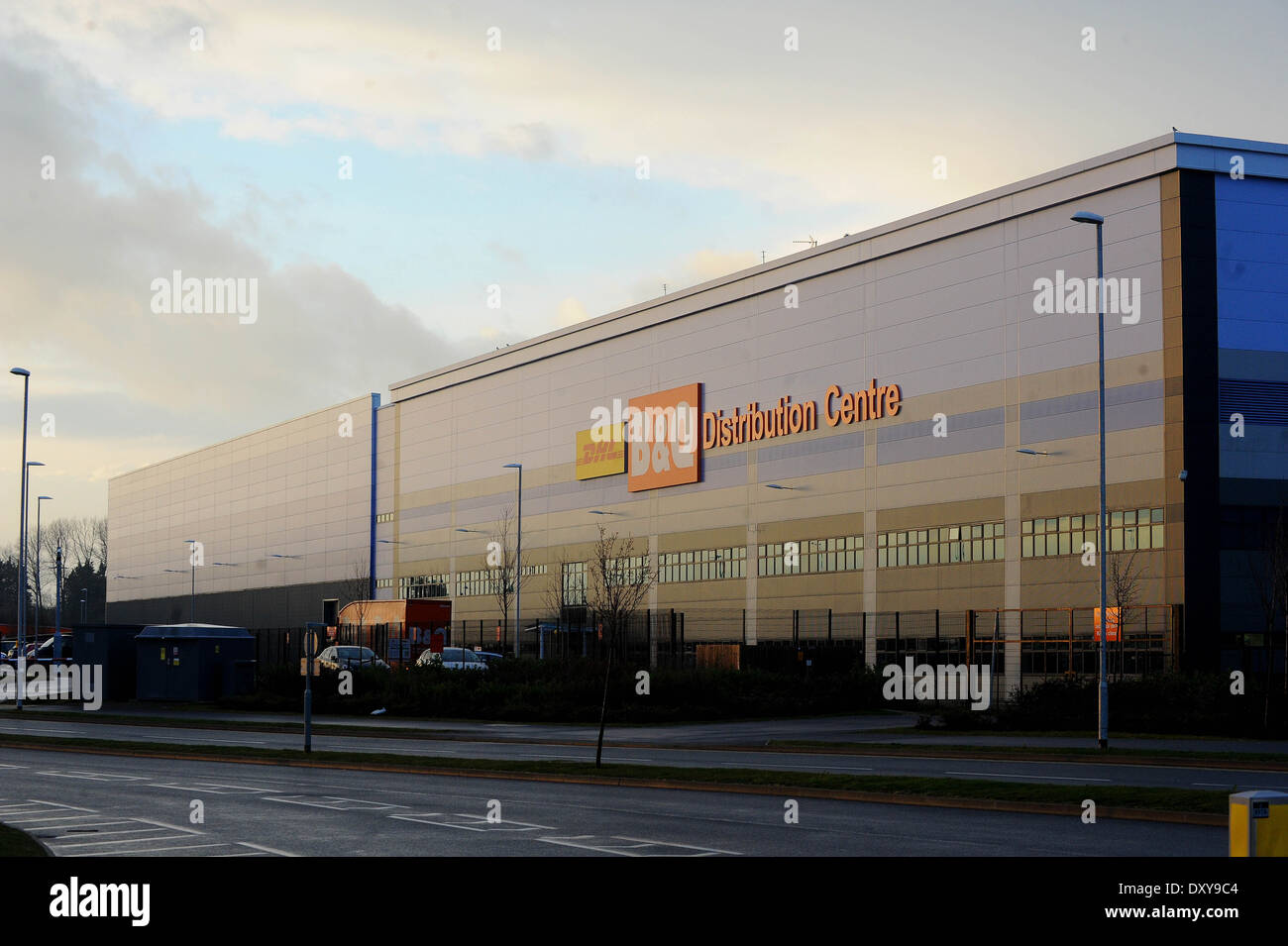 The DHL and B&Q Distribution Centre near Swindon in Wiltshire Stock Photo Alamy
