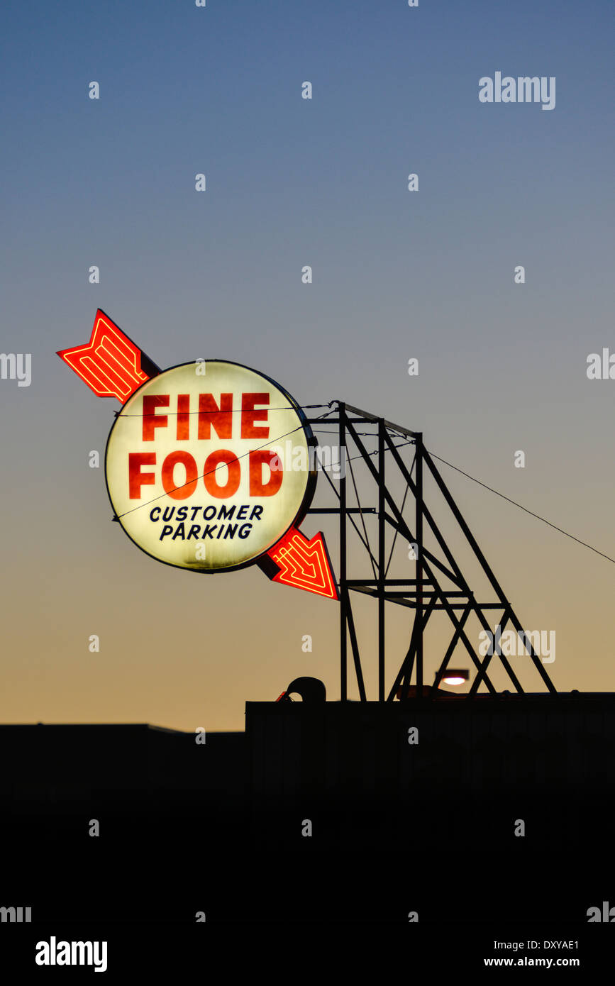 Fine Food, Customer Parking sign on the roof of Wampach's restaurant in Shakopee, Minnesota Stock Photo
