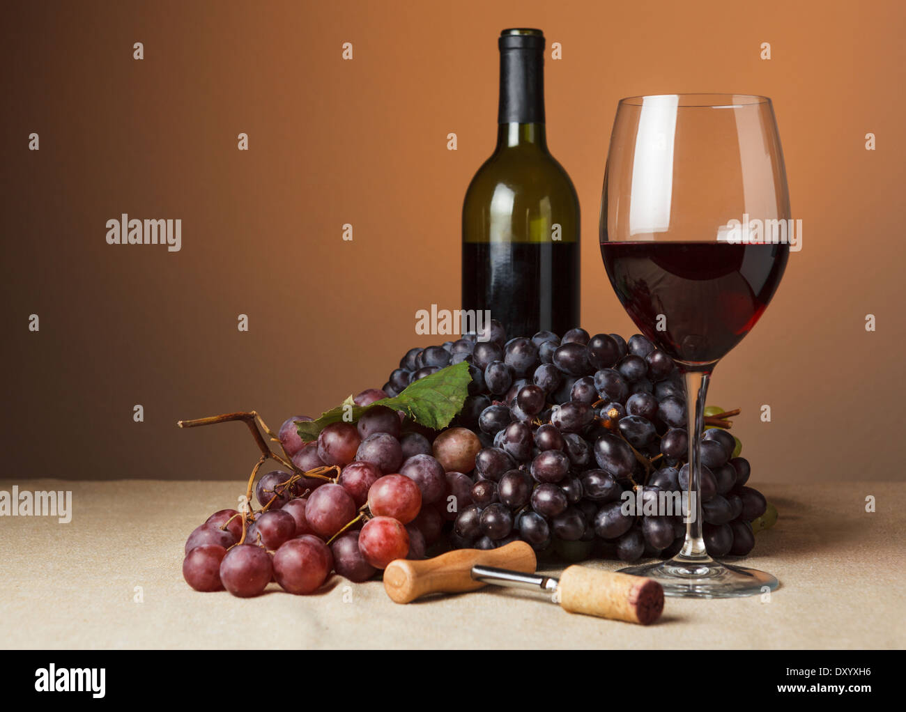 Studio red wine hi-res stock photography and images - Alamy