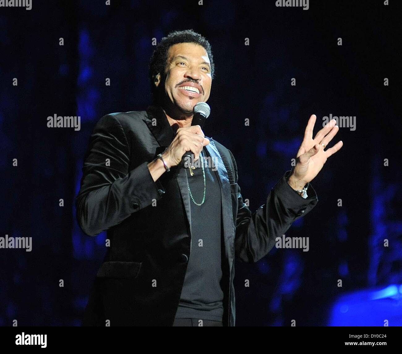 Where Does Lionel Richie Live