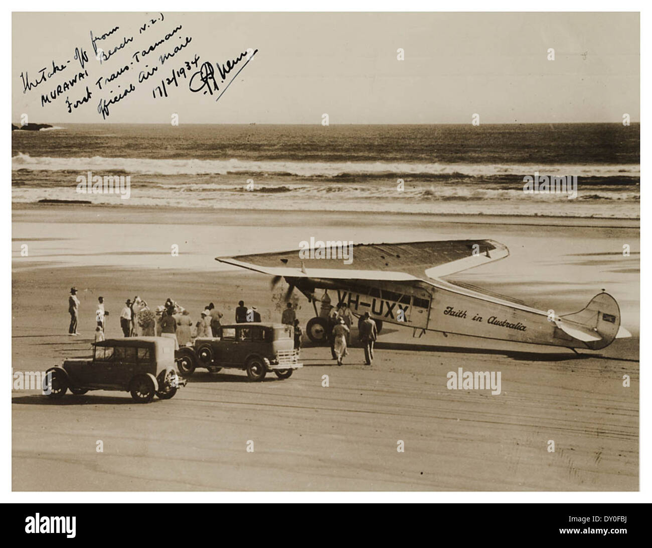 Faith in Australia on the beach at Murawai [Muriwai] ready for take-off with First Official Airmail from N.Z. to Australia, 17 Feb 1934 Stock Photo