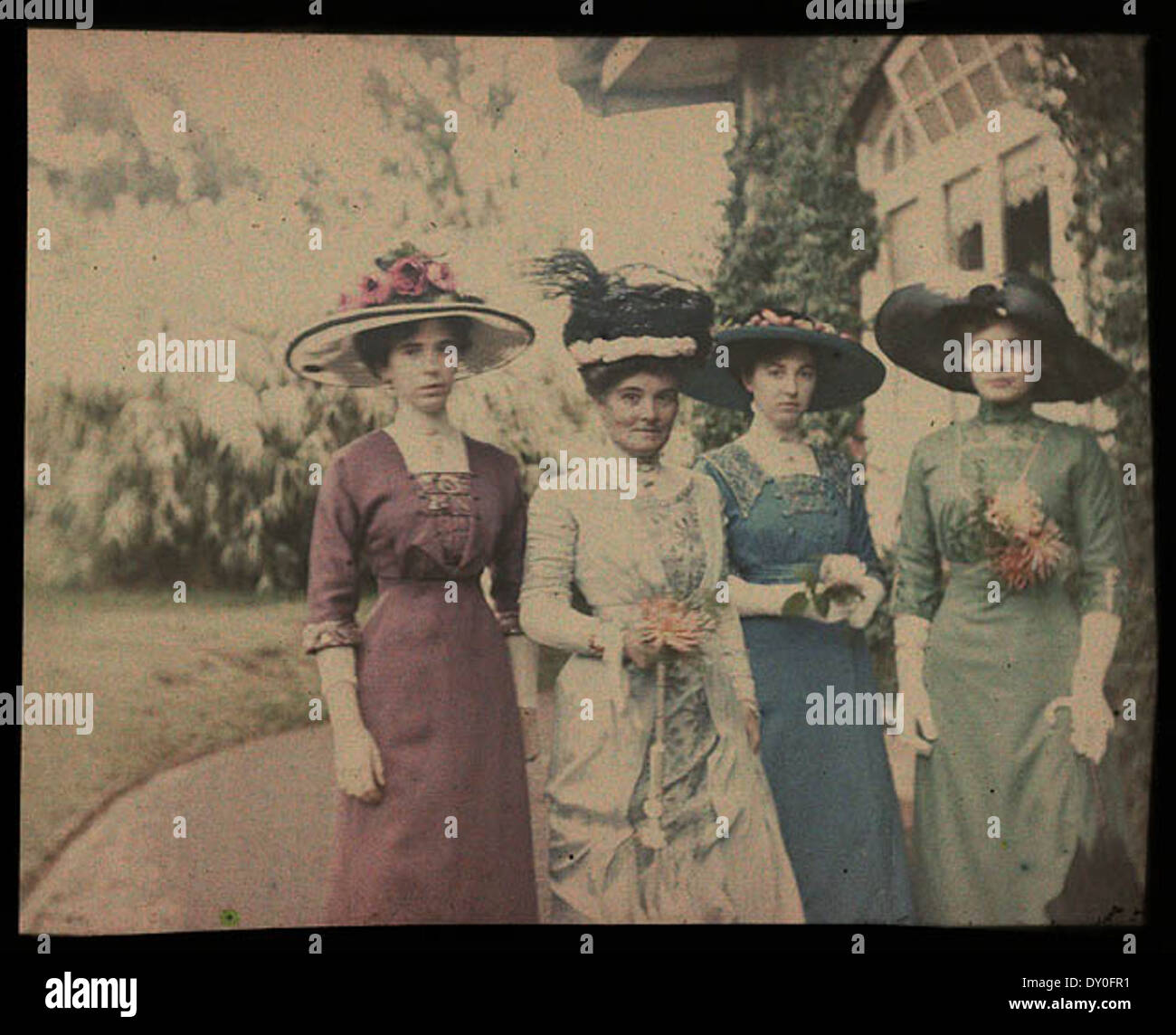 Mary Gullick, Zoe Gullick, Marjory Gullick, Chloe Gullick - outside Altoncourt, Killara