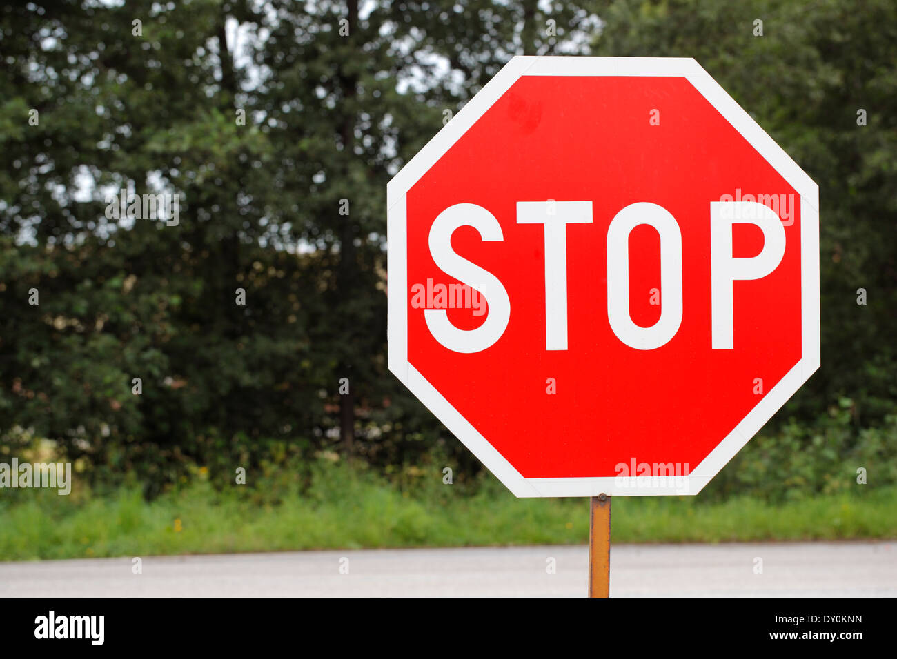 Octagon stop sign hi-res stock photography and images - Alamy