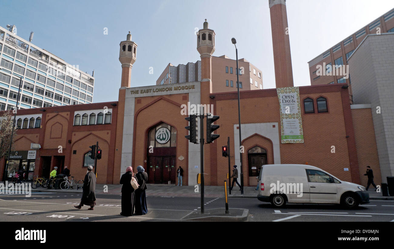 East London Mosque Muslim Centre in Whitechapel Road East London E1  KATHY DEWITT Stock Photo
