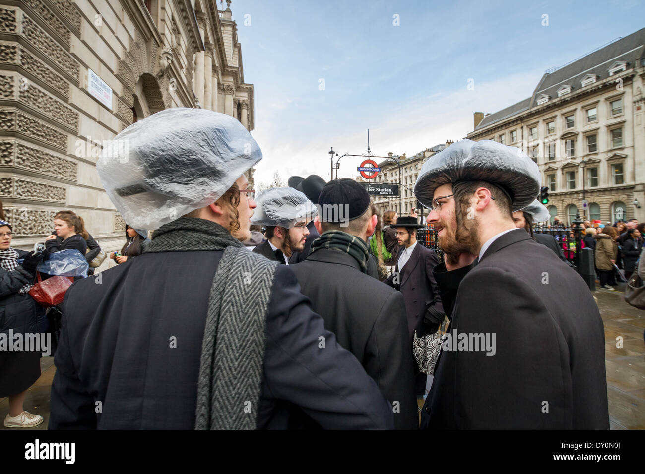 Jewish hat hi-res stock photography and images - Alamy