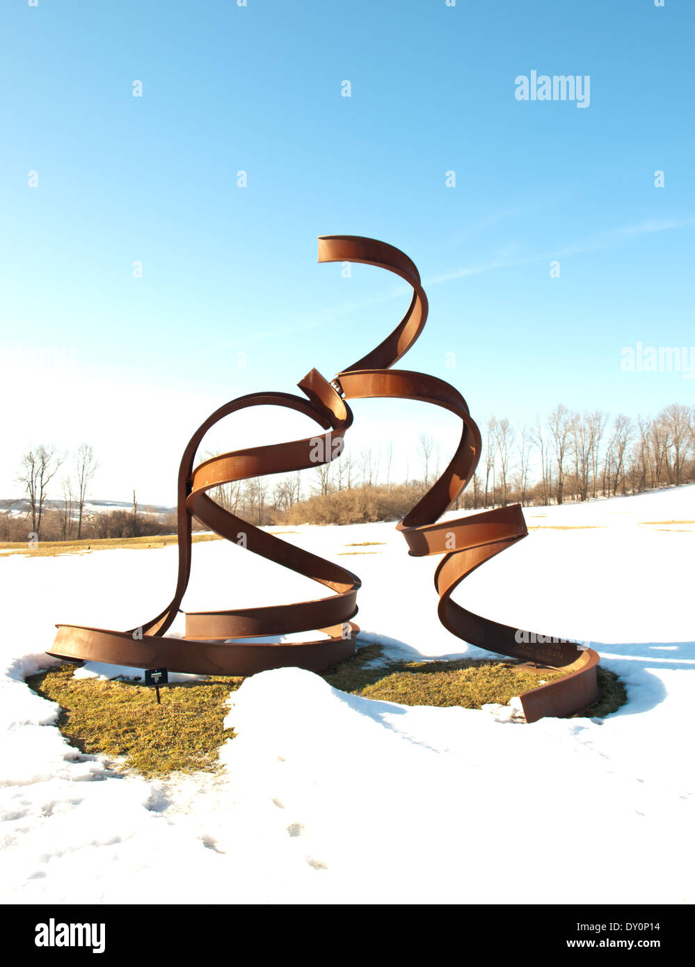 Dancer, by artist Carole Elsner, on display at the Stone Quarry Art