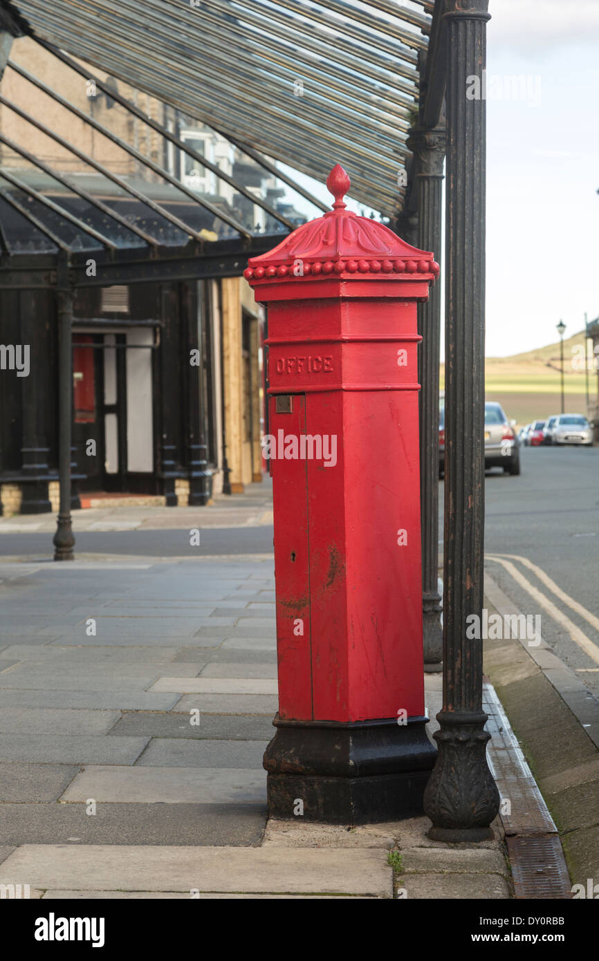Victorian Penfold post box on the street at Saltburn-by-Sea, North Yorkshire Stock Photo