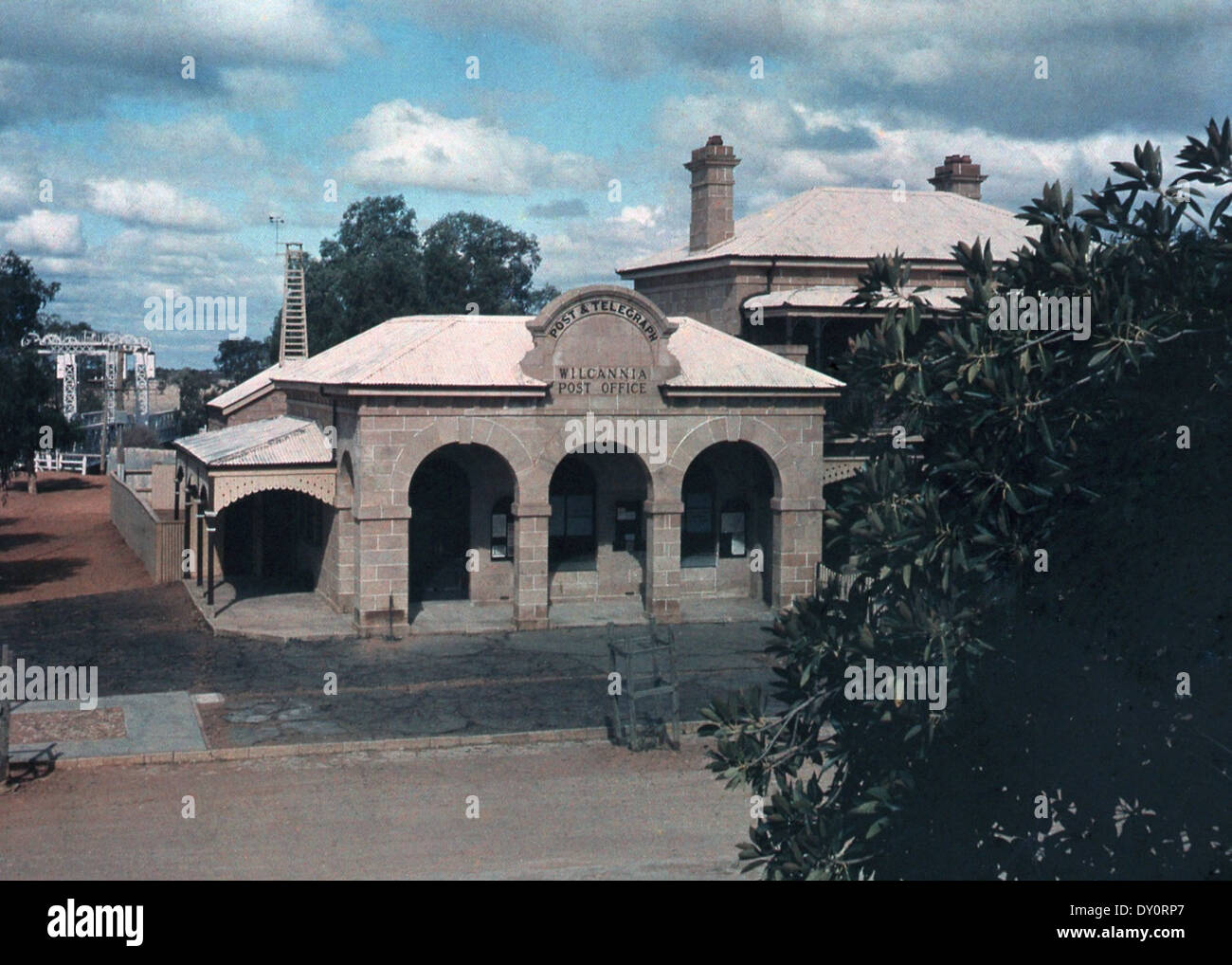 Post Office, Wilcannia, NSW, between 1935-1937 / photographer Reverend Edward ('Ted') Alexander Roberts Stock Photo