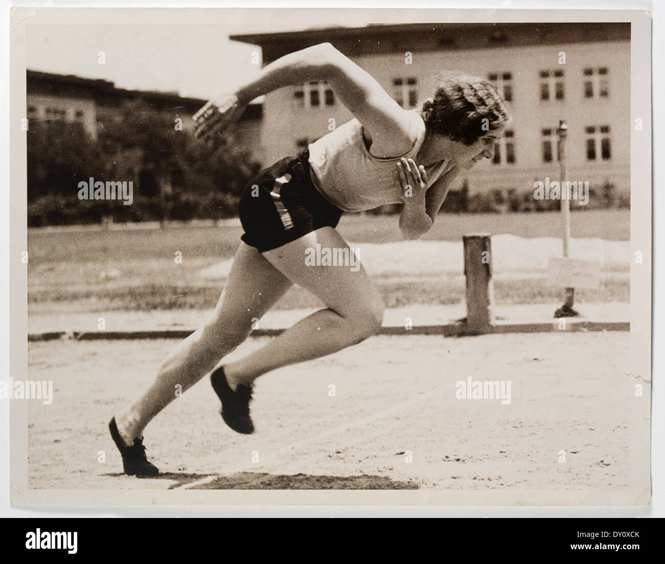 Eileen Wearne training at Manual Arts High School, Los Angeles, 1932