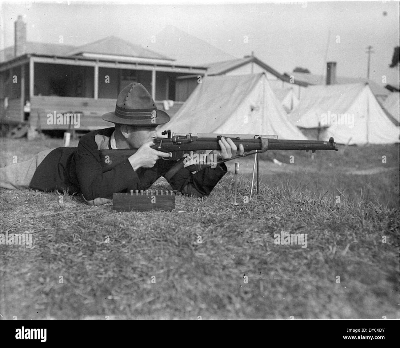 National Rifle Association meeting at Anzac Rifle Range (then Liverpool), ca. 1930 / photographer Sam Hood Stock Photo