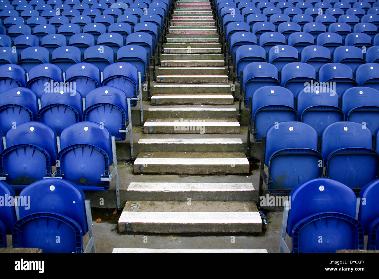 Sports arena seating hi-res stock photography and images - Alamy