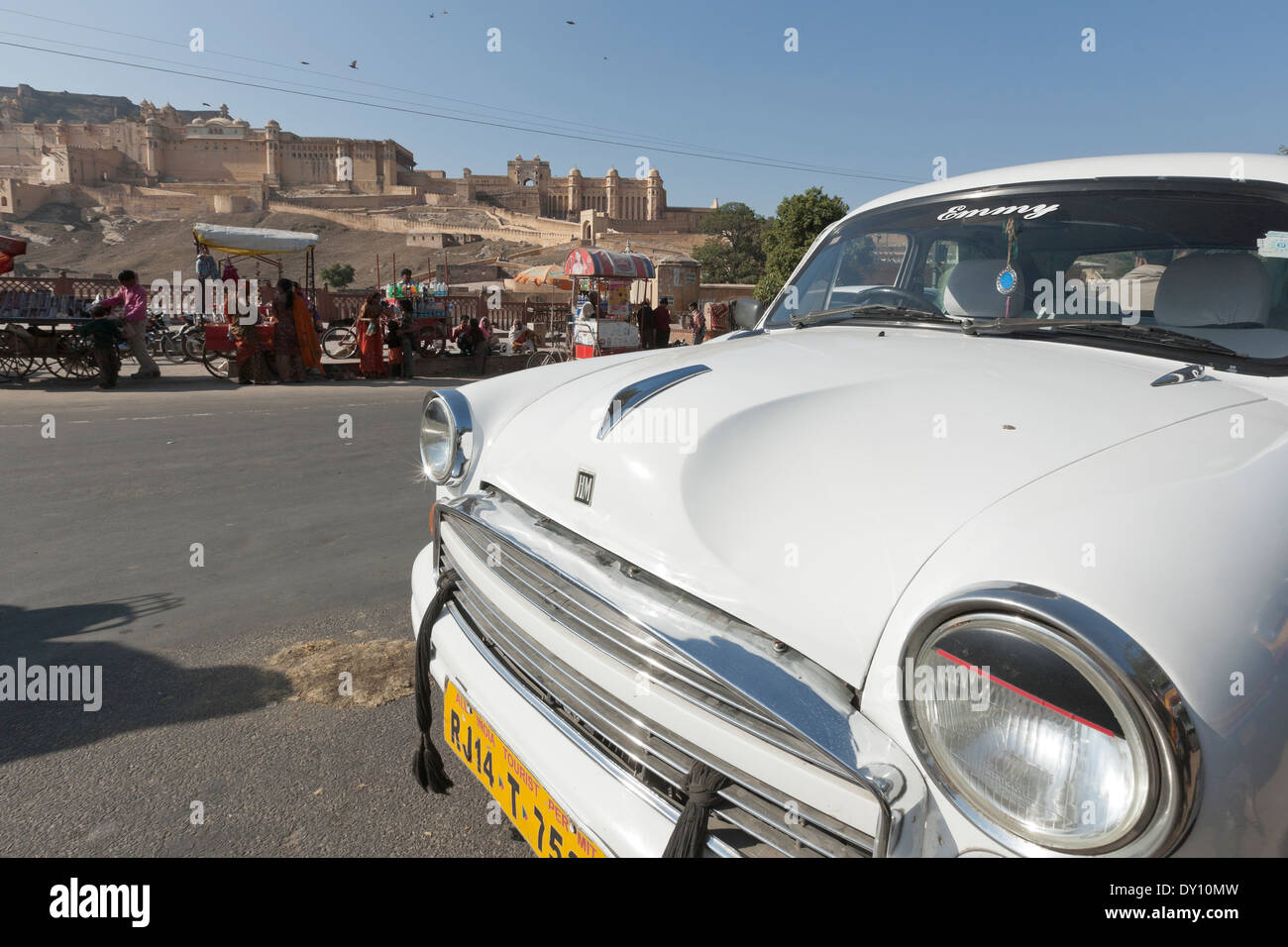 Amber,  Rajasthan, India. Classic Ambassador car outside the Amber Fort-Palace Stock Photo