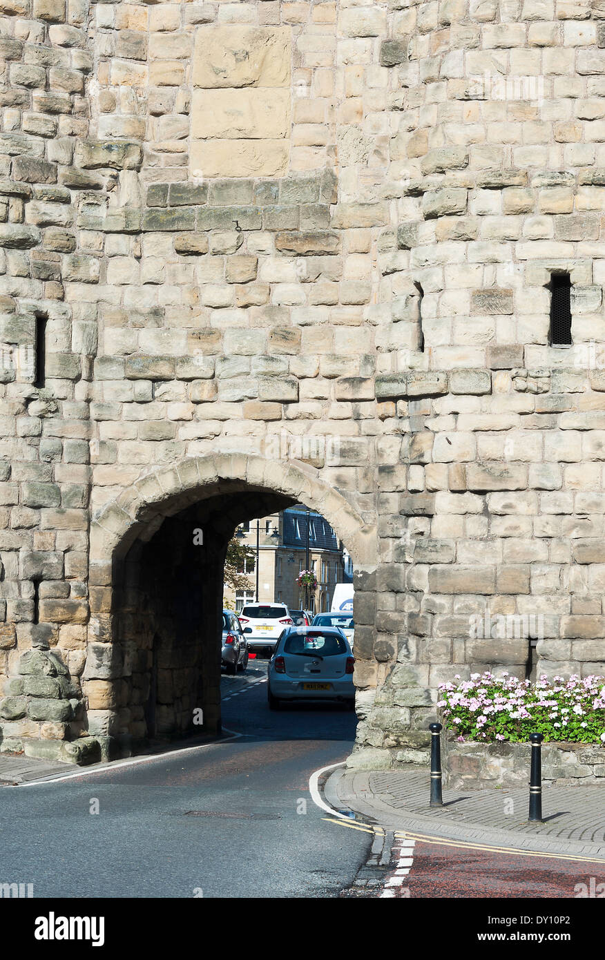 Bondgate Arched Tower Forming Part of the Old Town Walls of Alnwick Northumberland England United Kingdom UK Stock Photo