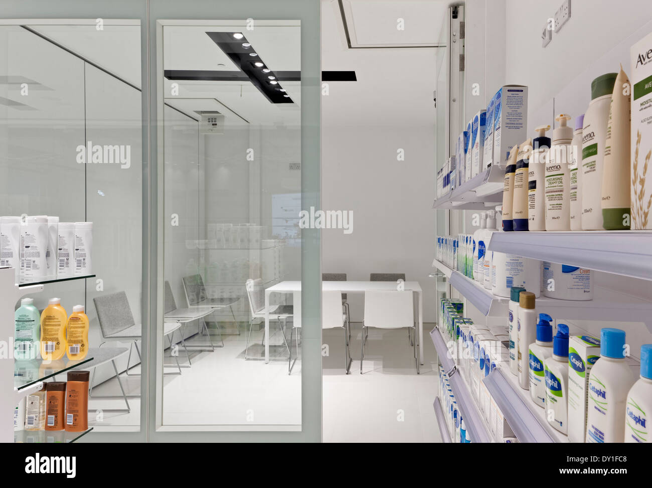Glaxosmithkline lab hi-res stock photography and images - Alamy