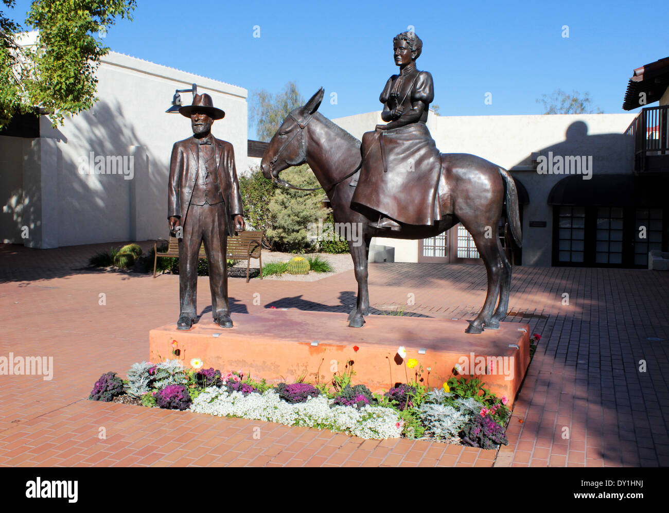 Statue of the founders of Scottsdale, Arizona, USA, Winfield Scott and wife Helen Stock Photo