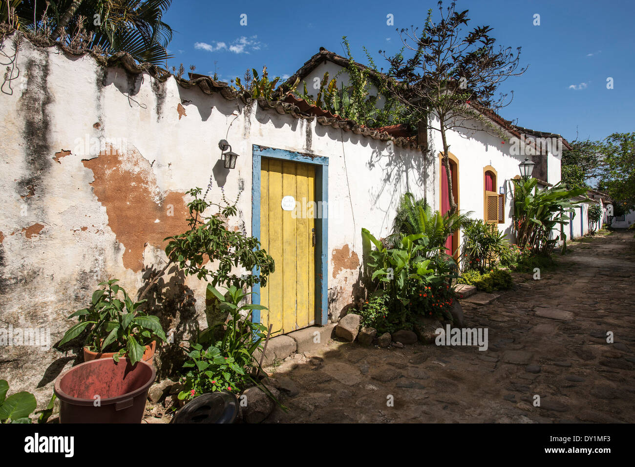 Paraty, colonial town, typical colonial houses, plants, Rio de Janeiro, Costa Verde, Brazil Stock Photo