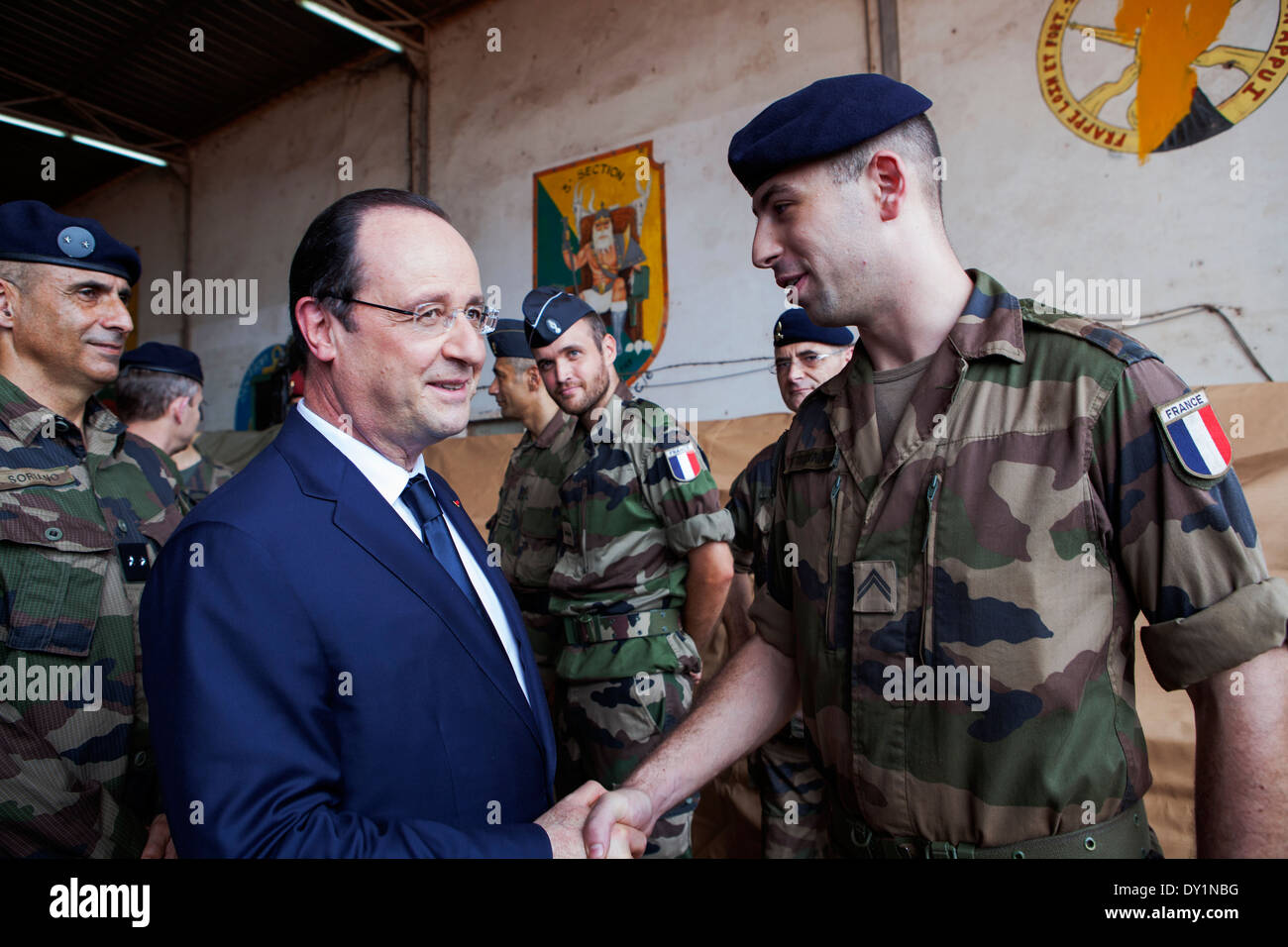 French President Hollande speaks and greets French troops at the Mpoko base in Bangui, Central African Republic Stock Photo