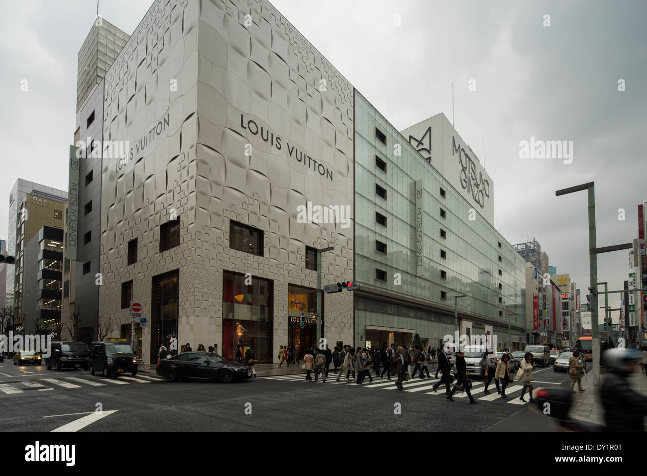 Louis Vuitton Store Ginza Street Tokyo Japón Imagen editorial